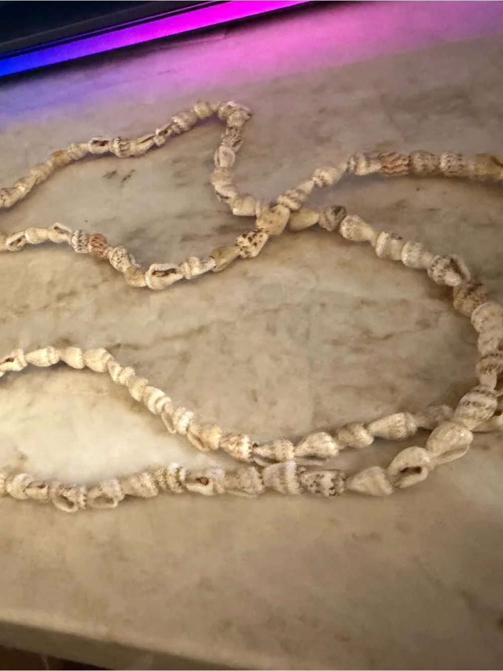 Mini conch shells necklace unisex